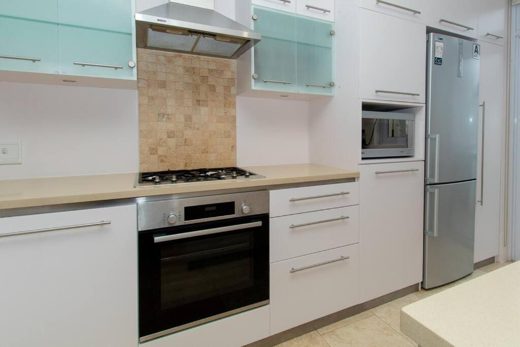 Spectacular Avenues Fresnaye! *