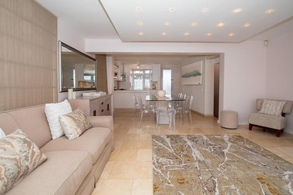 Apartment Spectacular Avenues Fresnaye! *