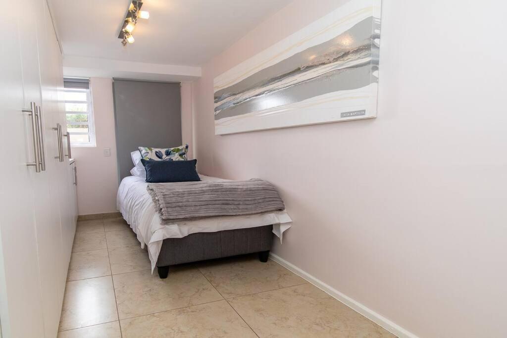 Spectacular Avenues Fresnaye! Apartment Cape Town