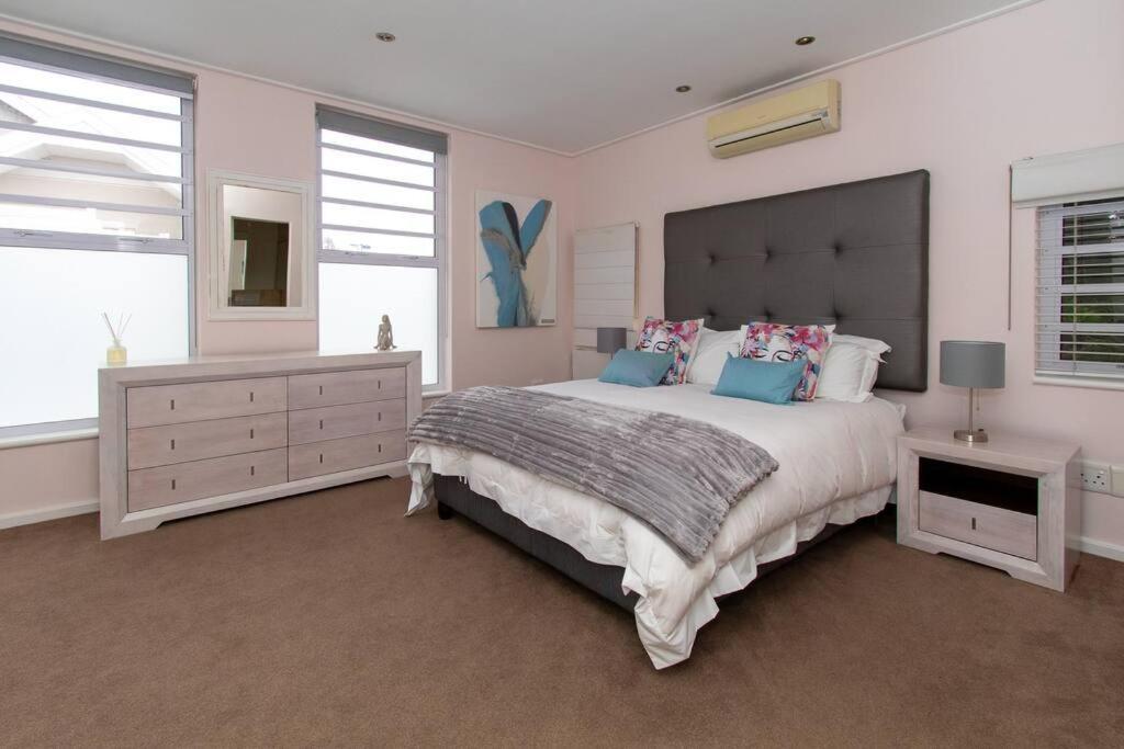 Apartment Spectacular Avenues Fresnaye!
