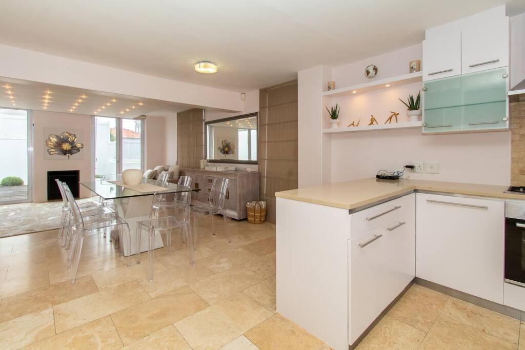 Spectacular Avenues Fresnaye! Apartment *