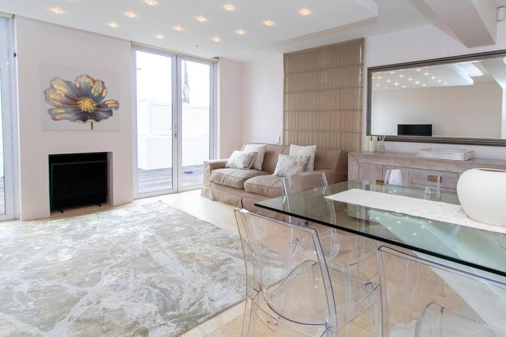 Apartment Spectacular Avenues Fresnaye!