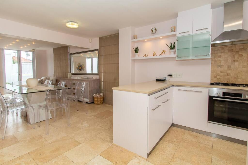 Spectacular Avenues Fresnaye! Apartment *
